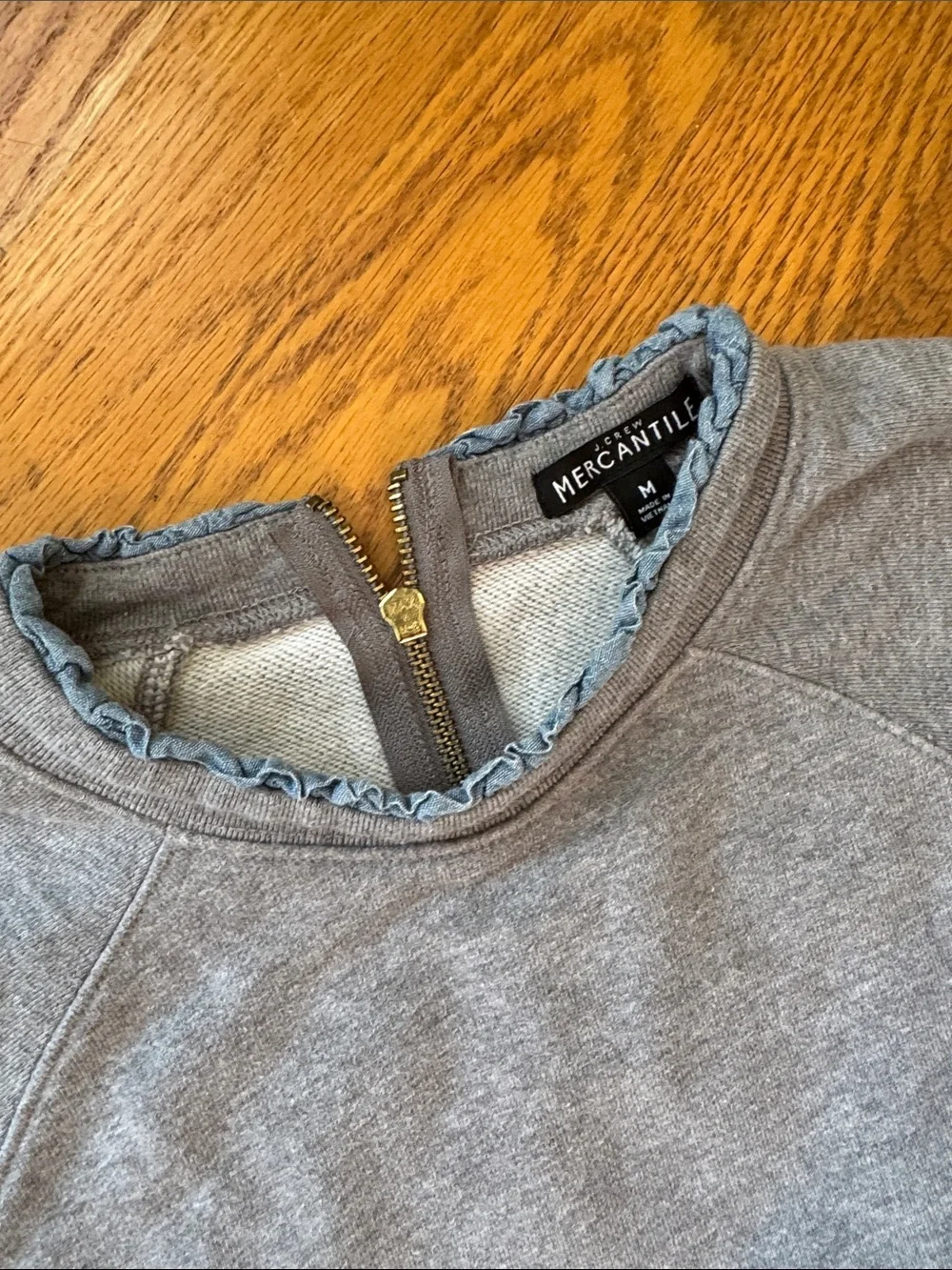 J Crew Women's Grey Pullover Sweatshirt , size medium